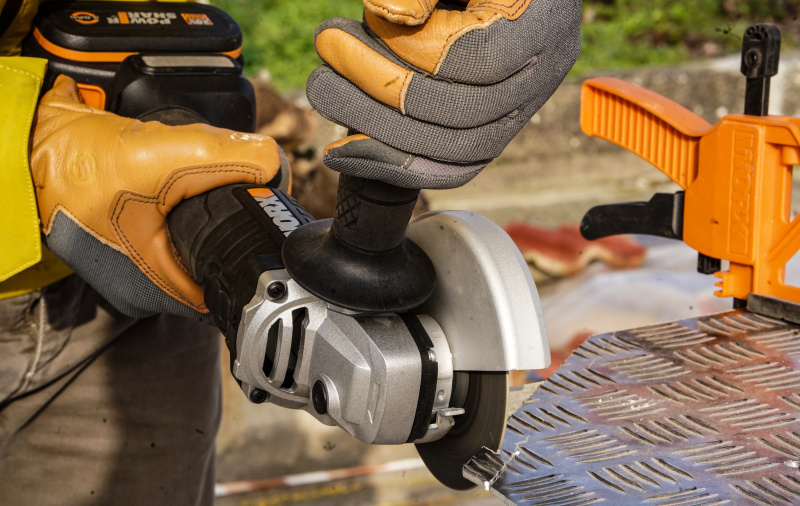 WORX WX812 - Aku úhlová bruska 20V, 1x4.0Ah - Powershare